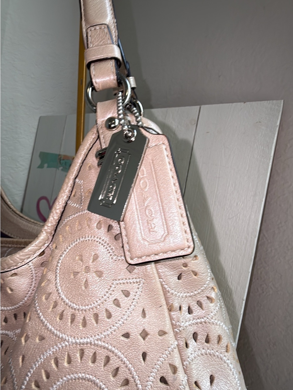 Vintage 2012 COACH Madison laser cut perforated Maggie tote shoulder bag - Picture 6 of 15